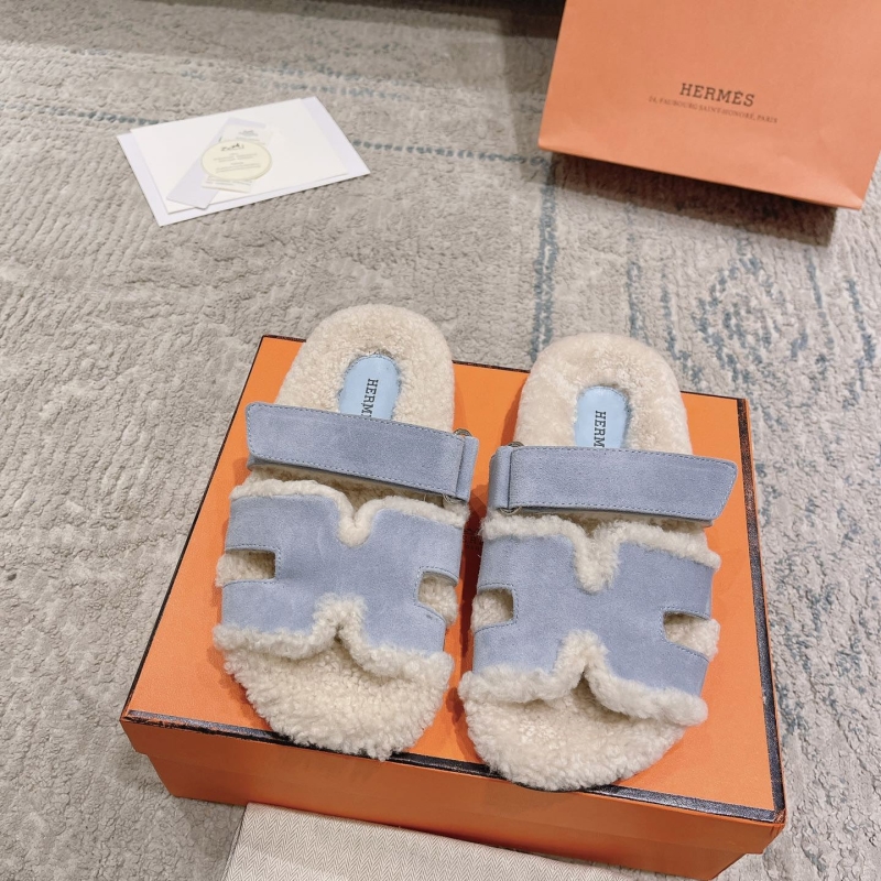 H**mes slippers